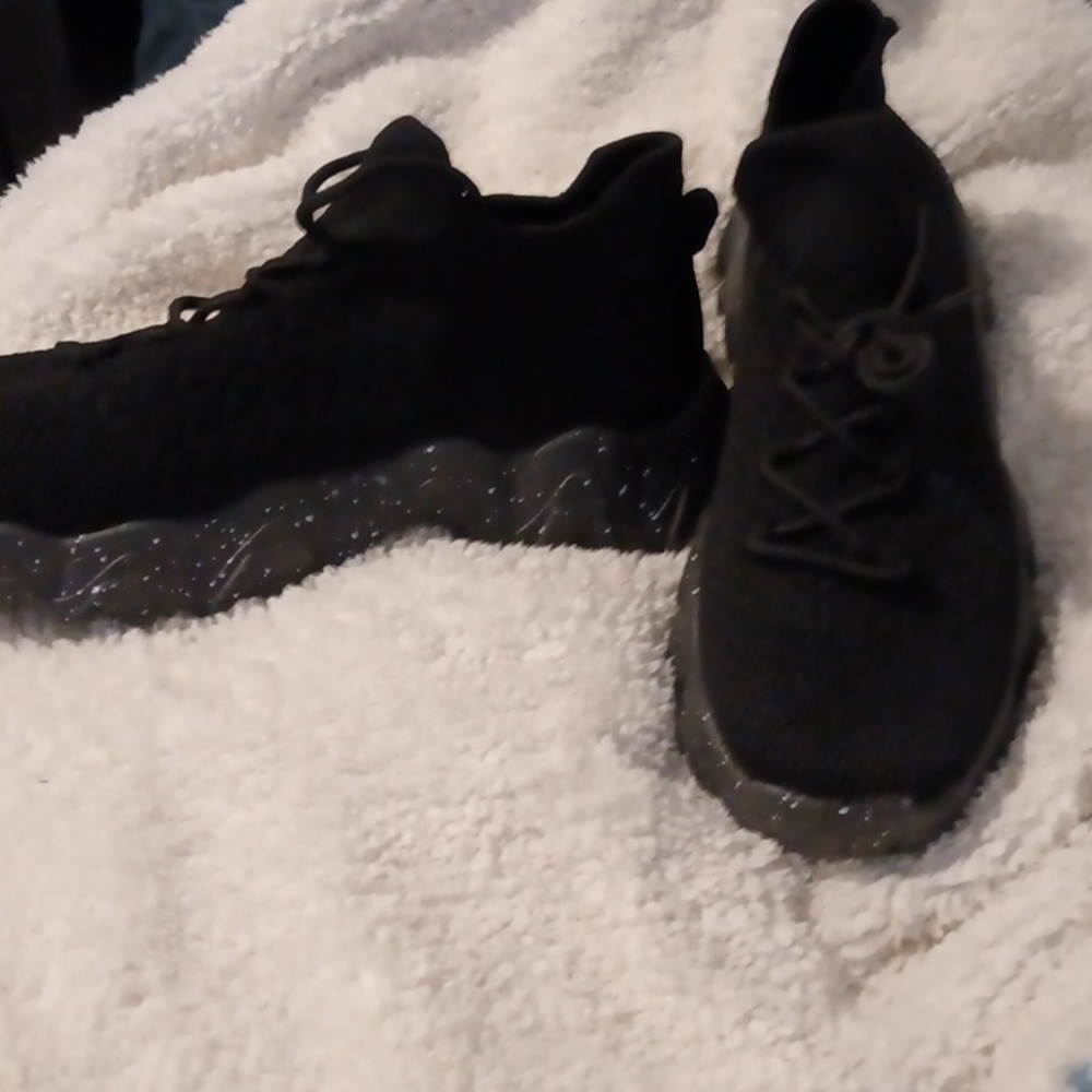 Shoe casual sneaker